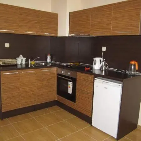 מלון דירות One-Bedroom Apartment *